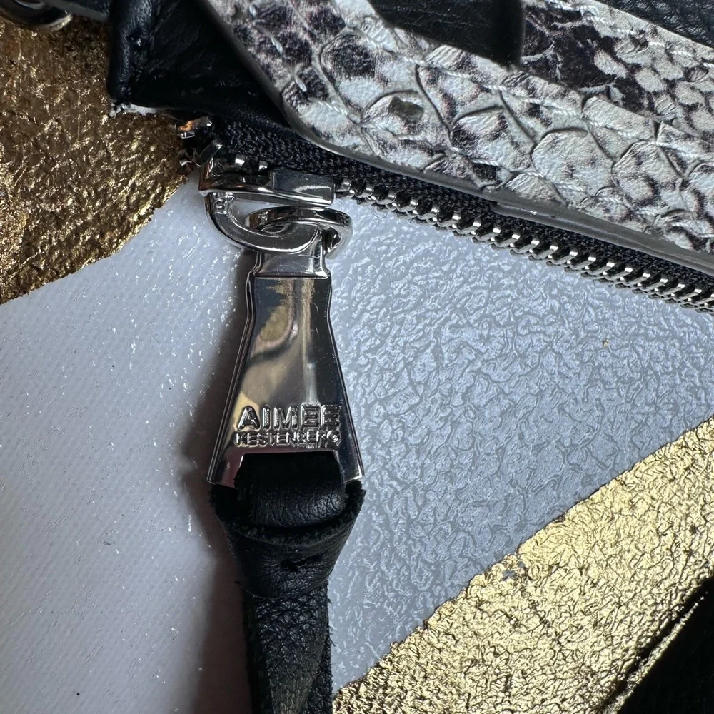 Aimee Kestenberg Cellphone crossbody purse - Picture 7 of 9